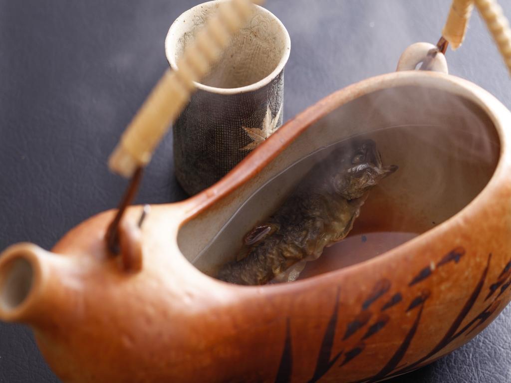 Ryokan Kutsuroginoya Yuu Takajama Kültér fotó