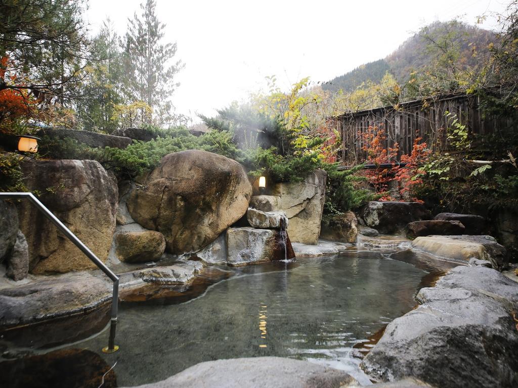 Ryokan Kutsuroginoya Yuu Takajama Kültér fotó