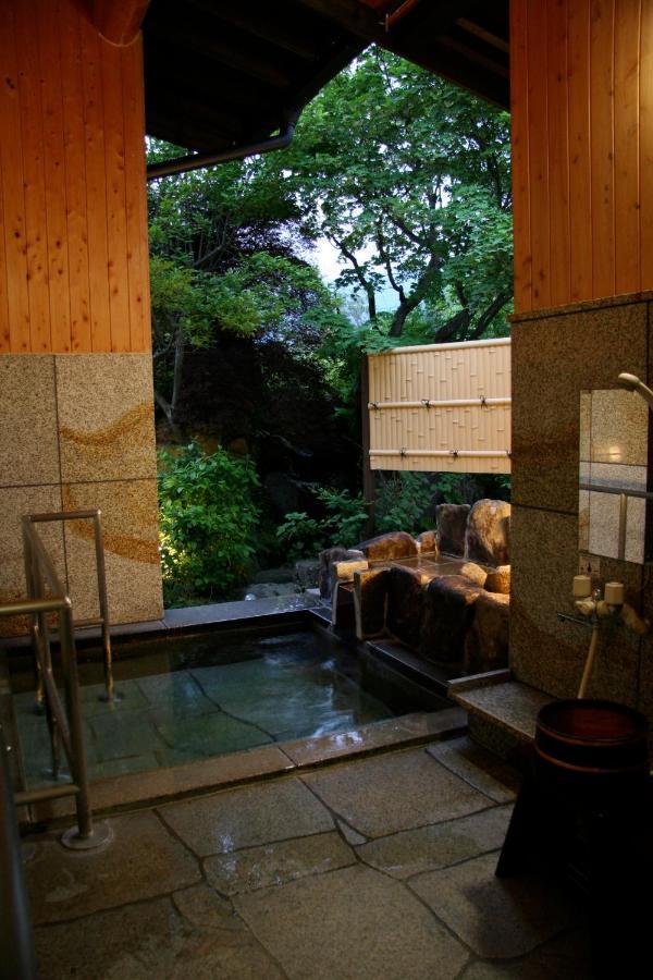 Ryokan Kutsuroginoya Yuu Takajama Kültér fotó