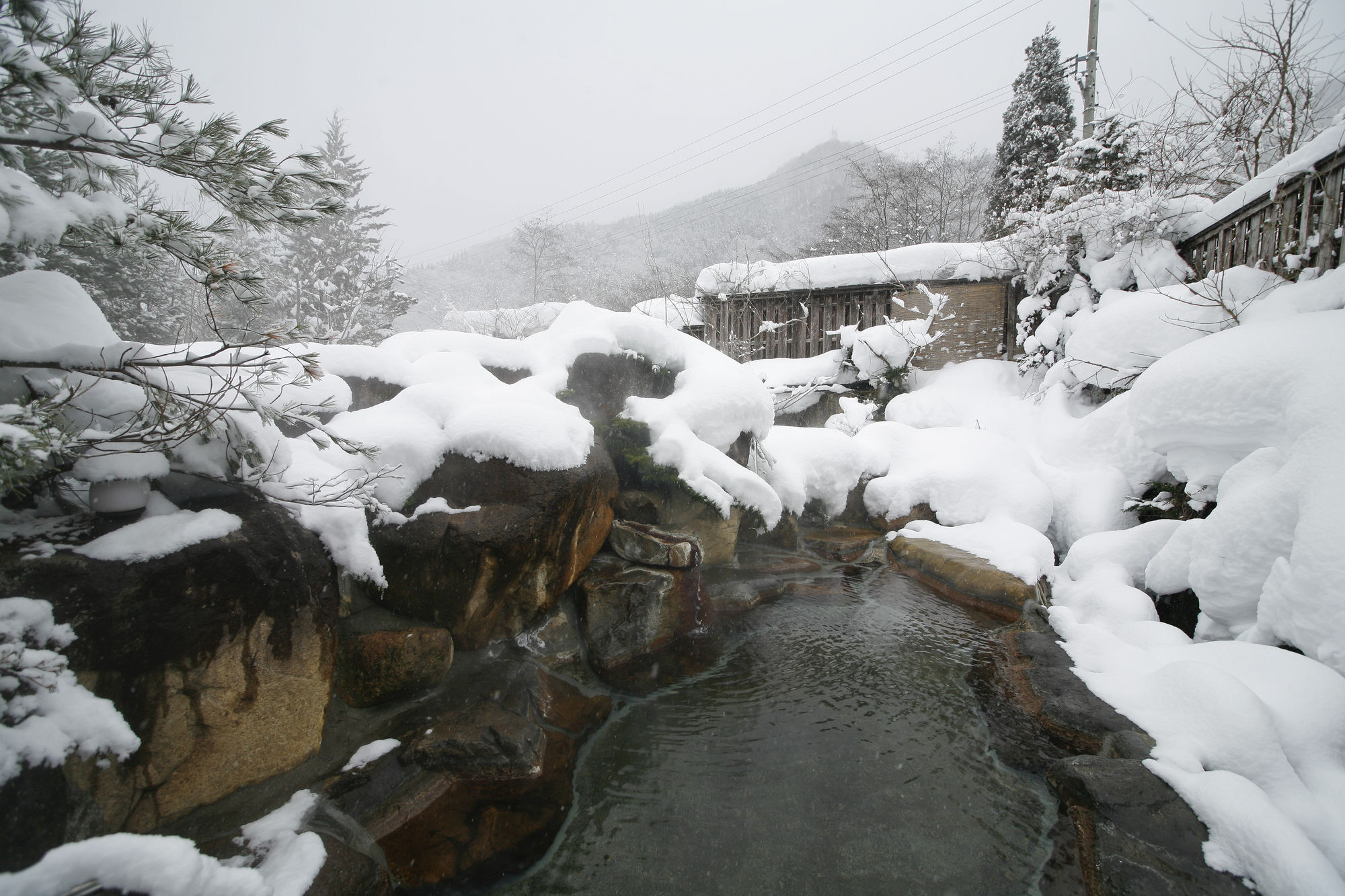 Ryokan Kutsuroginoya Yuu Takajama Kültér fotó