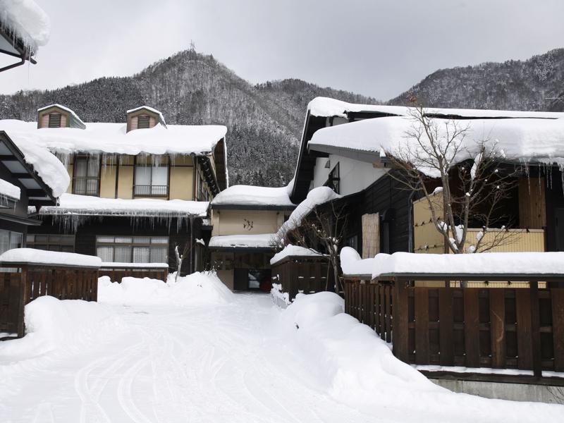 Ryokan Kutsuroginoya Yuu Takajama Kültér fotó