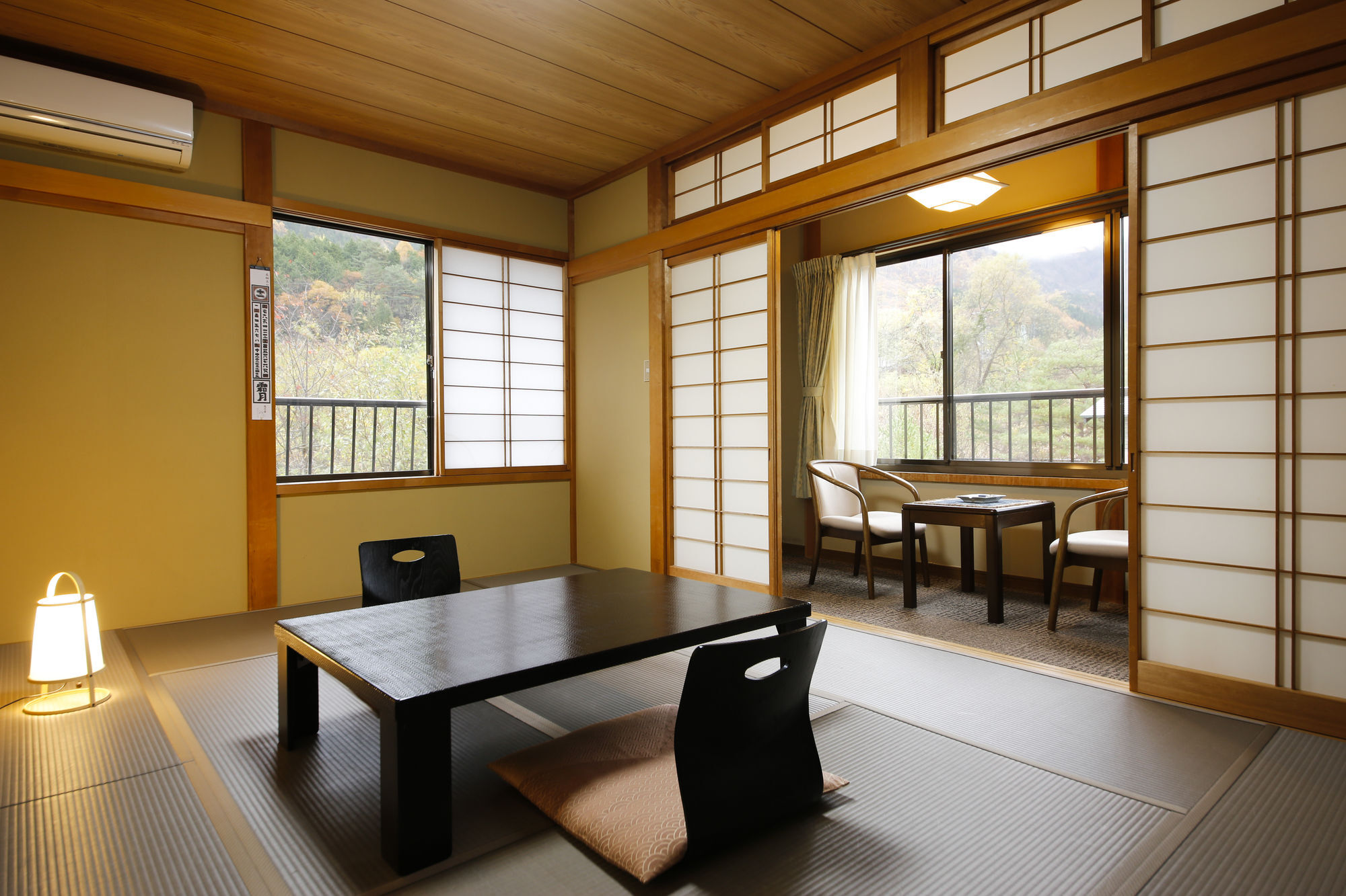 Ryokan Kutsuroginoya Yuu Takajama Kültér fotó